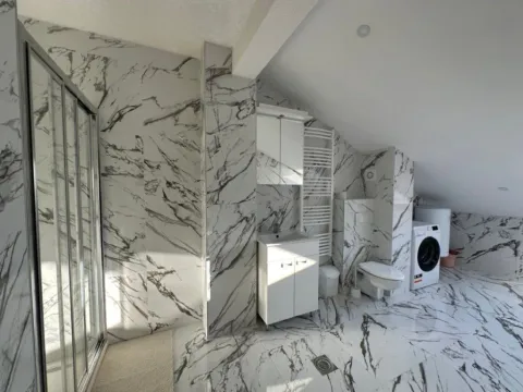 Prodaja, četvorosoban stan, 87m², Centar, Budva - image 11