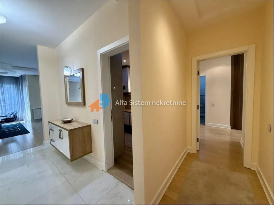 Rent, four bedroom apartment, 185m², Neimar, Vračar Sve Podlokacije