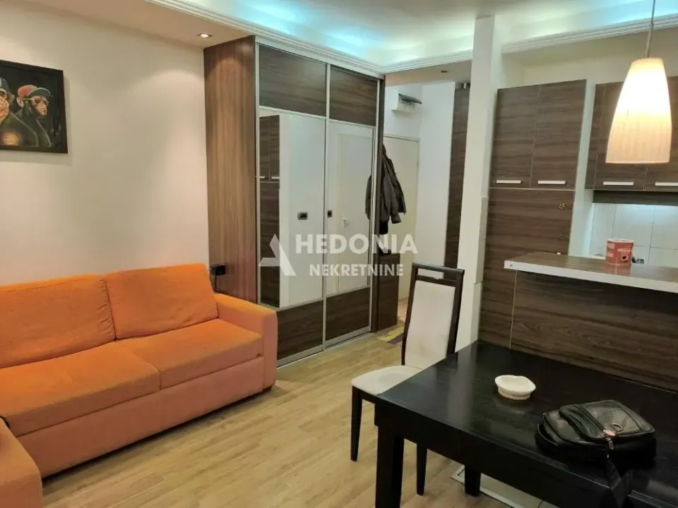 Prodaja, jednosoban stan, 33m², Stari Grad, Beograd