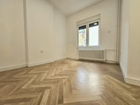 Prodaja, četvorosoban stan, 112m², Stari grad, Novi Sad - image 13