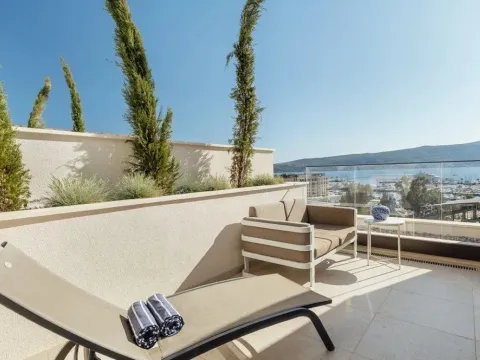 Sale, two bedroom apartment, 179m², Porto Montenegro, Tivat - image 14