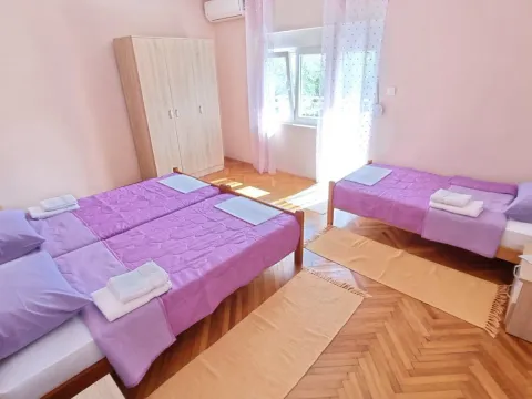 Izdavanje, kuća, 75m², Lastva Grbaljska, Kotor - image 8