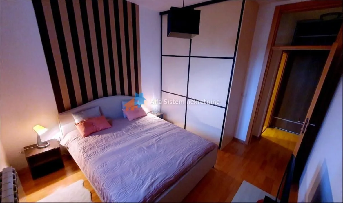Rent, two bedroom apartment, 50m², Stari Grad, Beograd