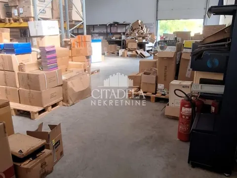 Izdavanje, poslovni prostor, 860m², Zemun Sve Podlokacije, Beograd - image 9