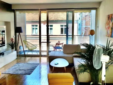 Prodaja, četvorosoban stan, 106m², Vračar, Šid - image 2