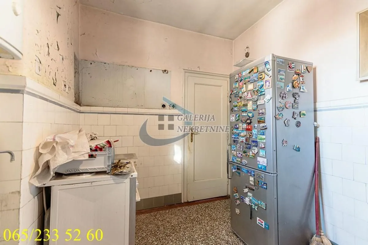Prodaja, trosoban stan, 77m², Stari Grad, Beograd