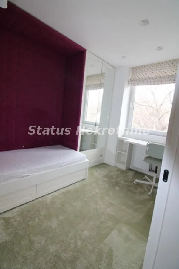 Prodaja, četvorosoban stan, 113m², Centar, Novi Sad