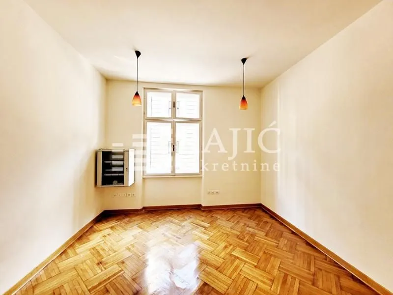 Rent, apartment, 110m², Stari Grad, Beograd