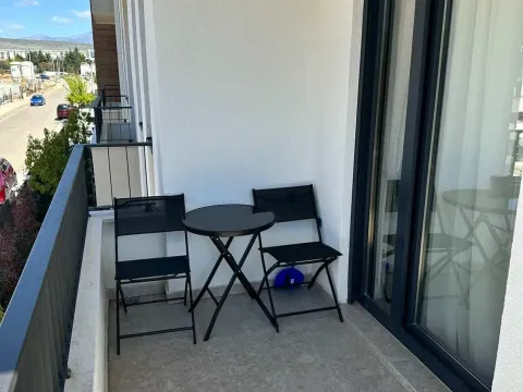 Rent, one bedroom apartment, 60m², Zabjelo, Podgorica - image 11