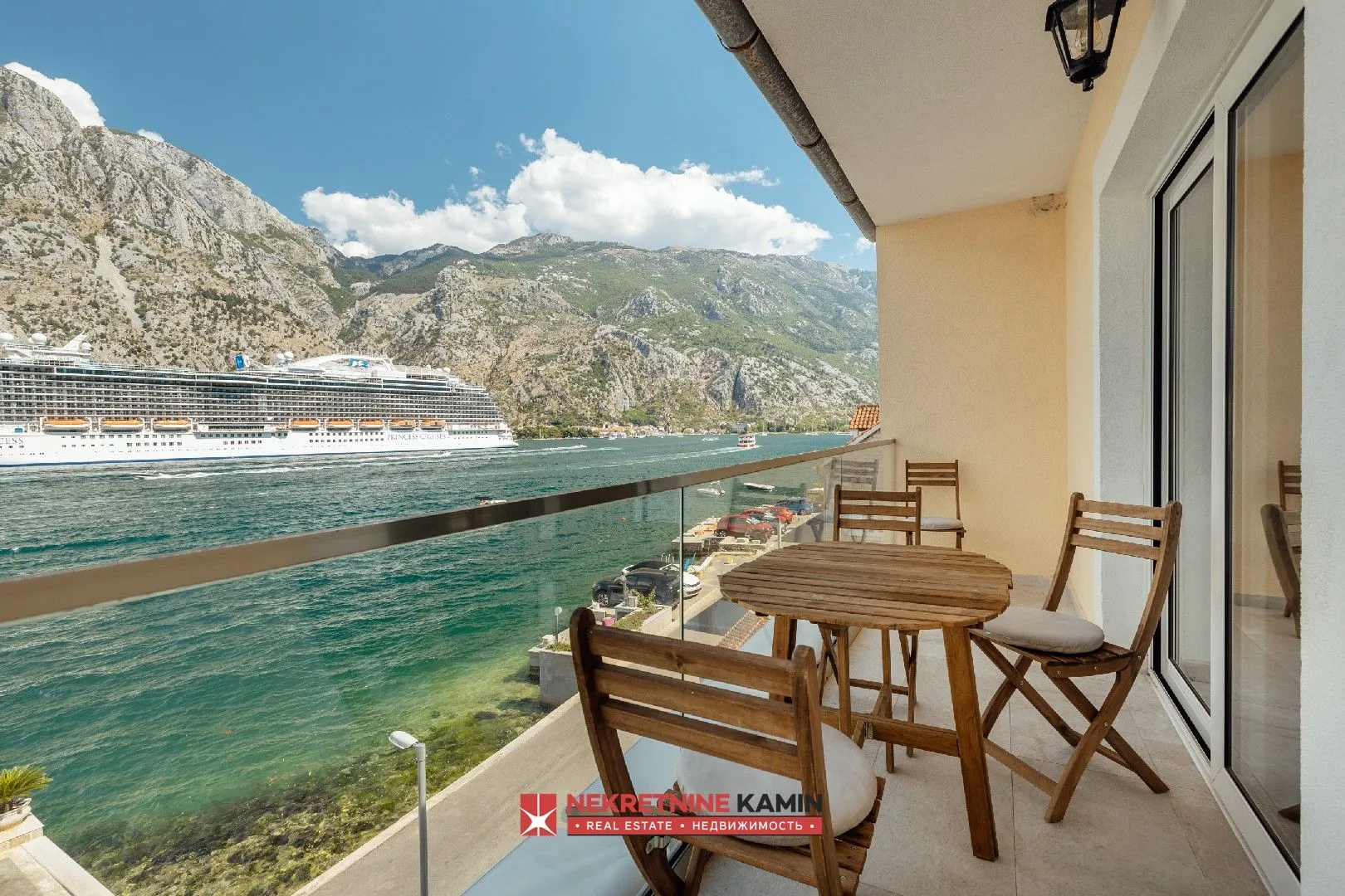 Sale, three bedroom apartment, 103m², Muo, Kotor