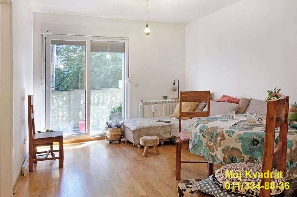 Prodaja, trosoban stan, 52m², Lekino Brdo, Voždovac Sve Podlokacije