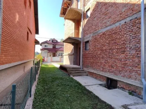 Prodaja, kuća, 450m², Aqua park, Jagodina - image 42