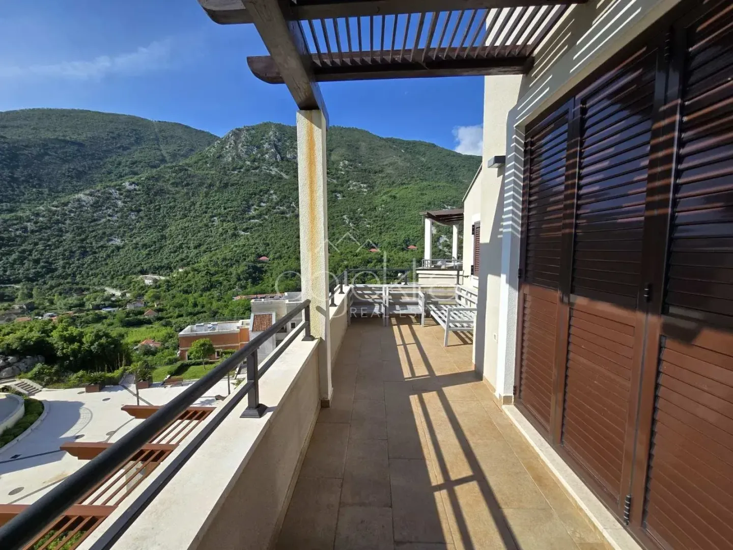 Prodaja, dvosoban stan, 105m², Kotor, Crna Gora