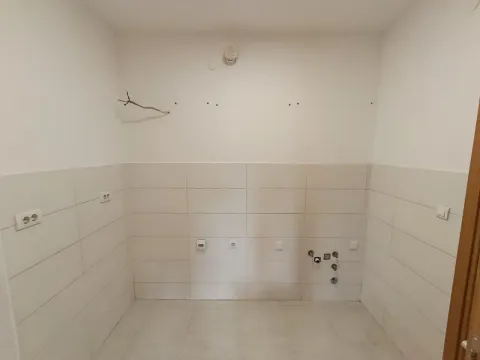 Sale, one bedroom apartment, 43m², Blok 9, Podgorica - image 7