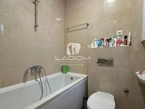 Prodaja, trosoban stan, 68m², Uciteljsko Naselje, Zvezdara Sve Podlokacije - image 13