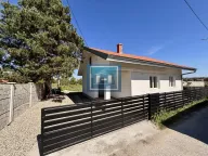 Prodaja, kuća, 77m², Kolonija, Jagodina - image 1