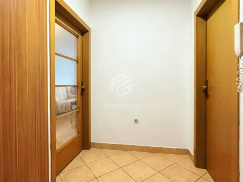 Izdavanje, dvosoban stan, 61m², Blok 9, Podgorica - image 13