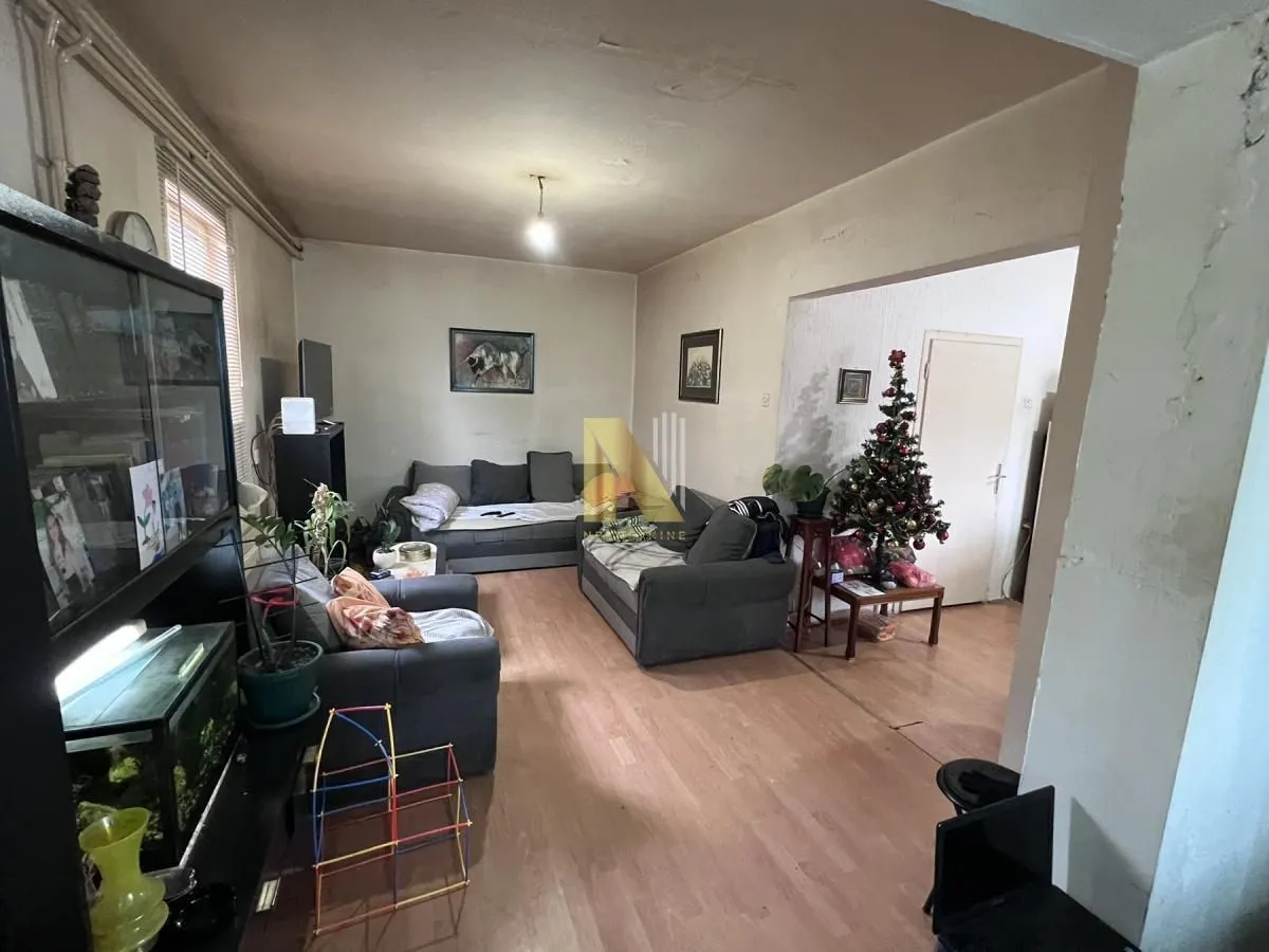 Prodaja, kuća, 330m², Veternik, Novi Sad Sve Podlokacije
