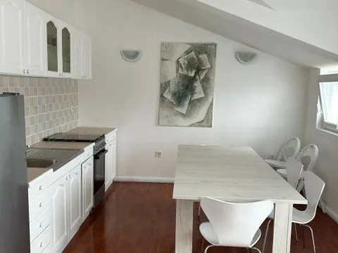 Rent, two bedroom apartment, 74m², Njivice, Herceg Novi - image 7