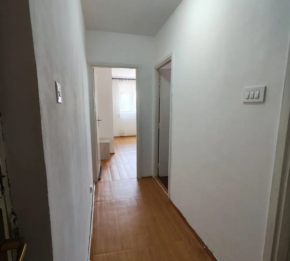 Izdavanje, garsonjera, 30m², Preko Morače, Podgorica