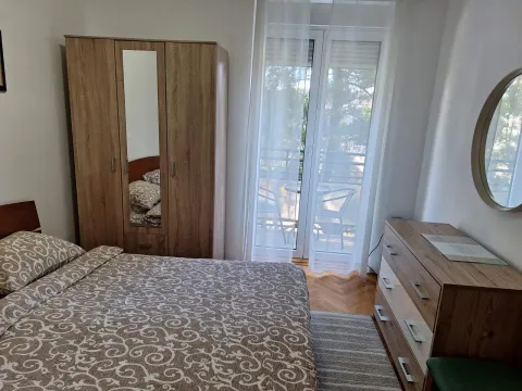 Izdavanje, dvosoban stan, 70m², Centar, Podgorica - image 6