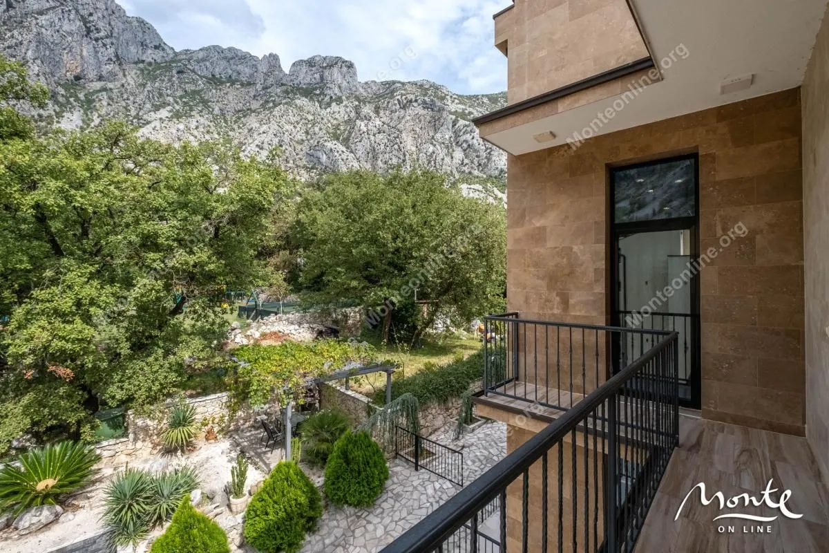 Prodaja, kuća, 428m², Orahovac, Kotor
