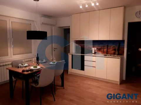 Rent, two bedroom apartment, 53m², Zeleni Venac, Beograd - image 4