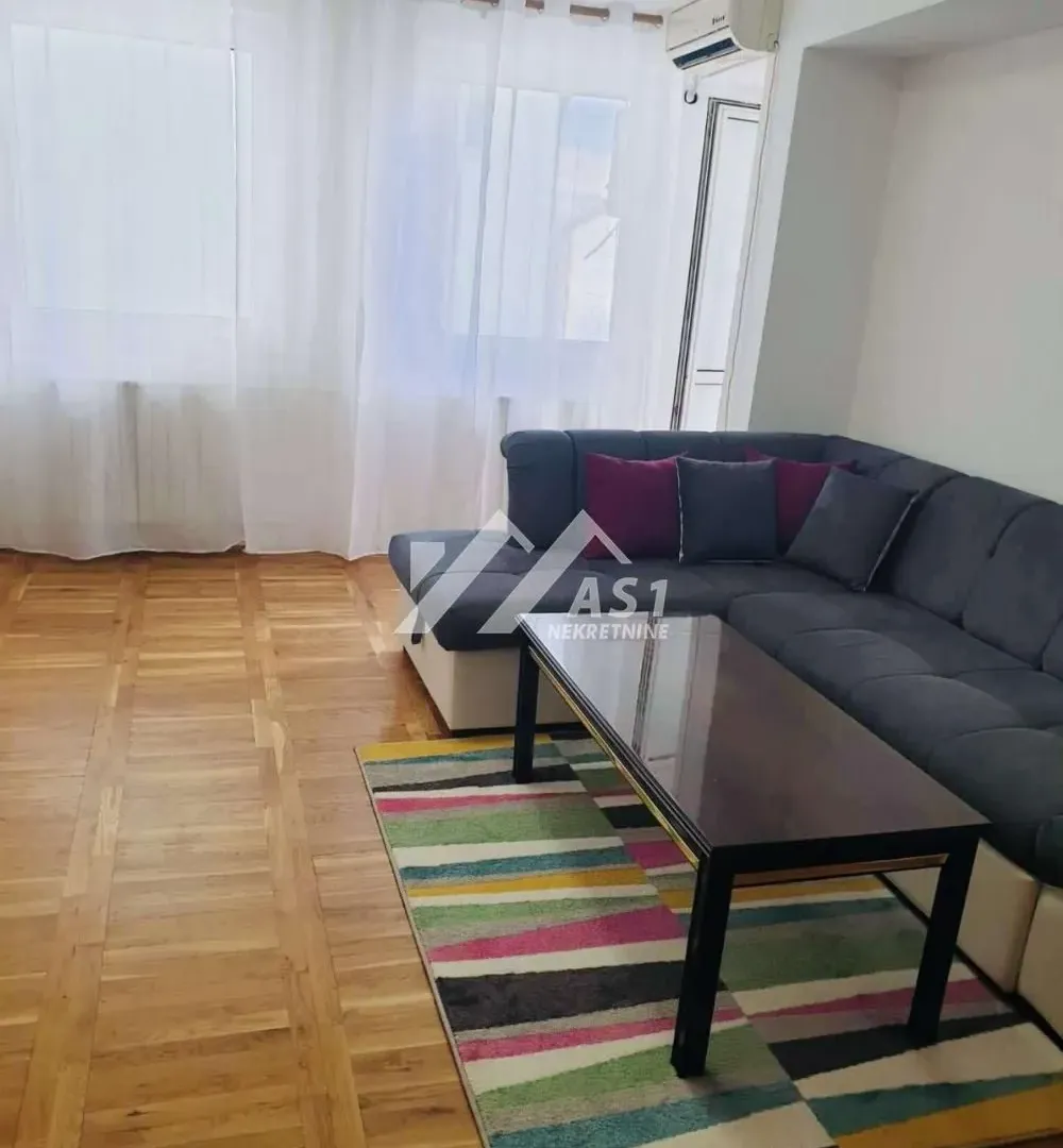 Izdavanje, dvosoban stan, 50m², Sajam, Novi Sad Sve Podlokacije