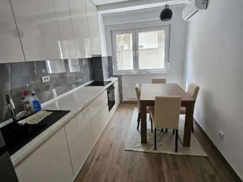 Izdavanje, jednosoban stan, 34m², Stari Grad, Beograd - image 3