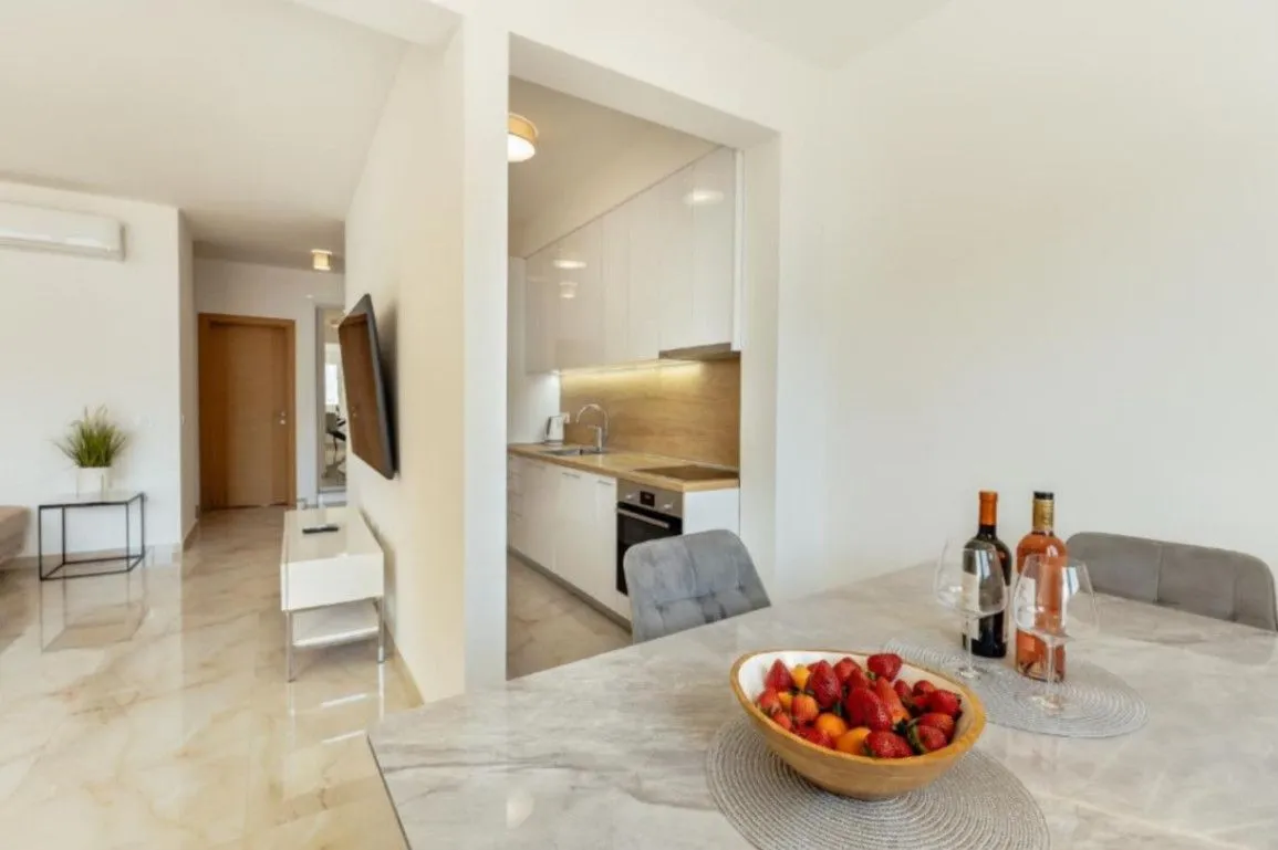 Prodaja, dvosoban stan, 87m², Baošići, Herceg Novi