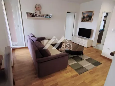Izdavanje, trosoban stan, 60m², Detelinara, Novi Sad Sve Podlokacije - image 2