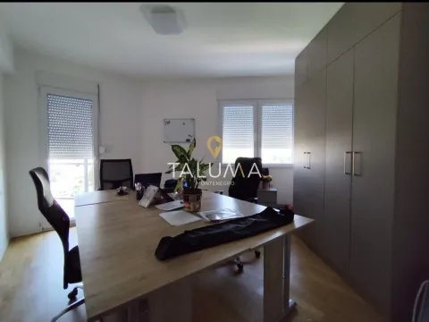 Rent, two bedroom apartment, 103m², Ljubović, Podgorica - image 4