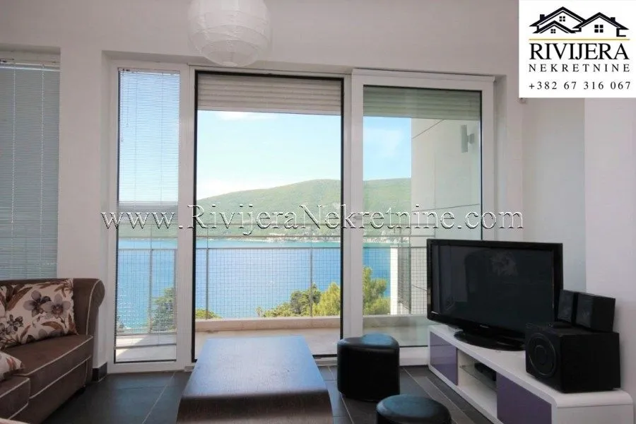 Prodaja, dvosoban stan, 100m², Herceg Novi, Crna Gora