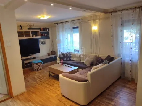 Sale, house, 152m², Mali Radanovac, Subotica