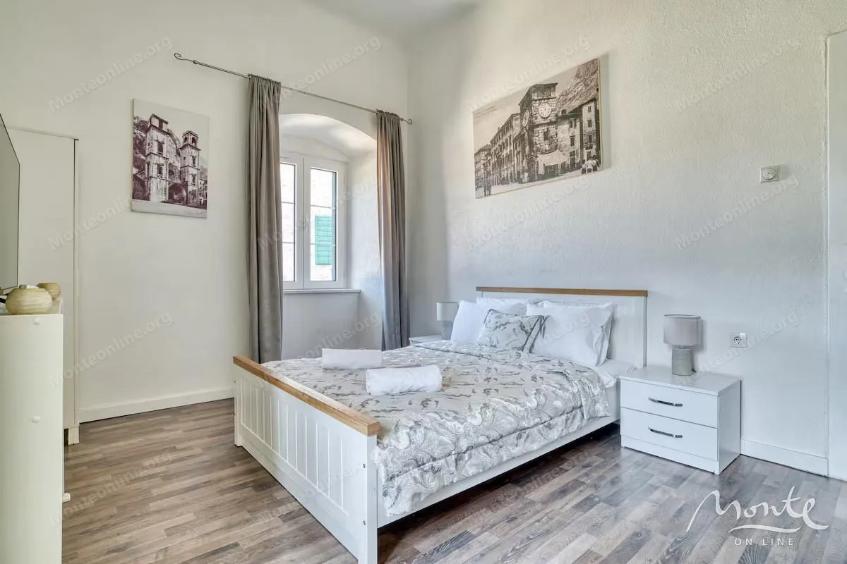 Prodaja, jednosoban stan, 34m², Grad, Kotor