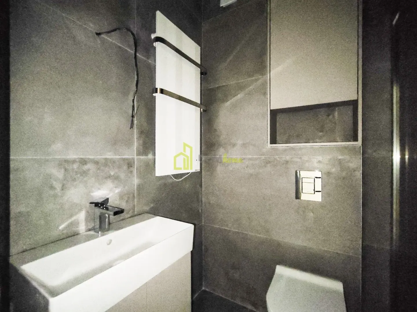 Izdavanje, jednosoban stan, 40m², Tološi, Podgorica