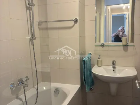 Izdavanje, dvosoban stan, 62m², Belvil, Beograd - image 16