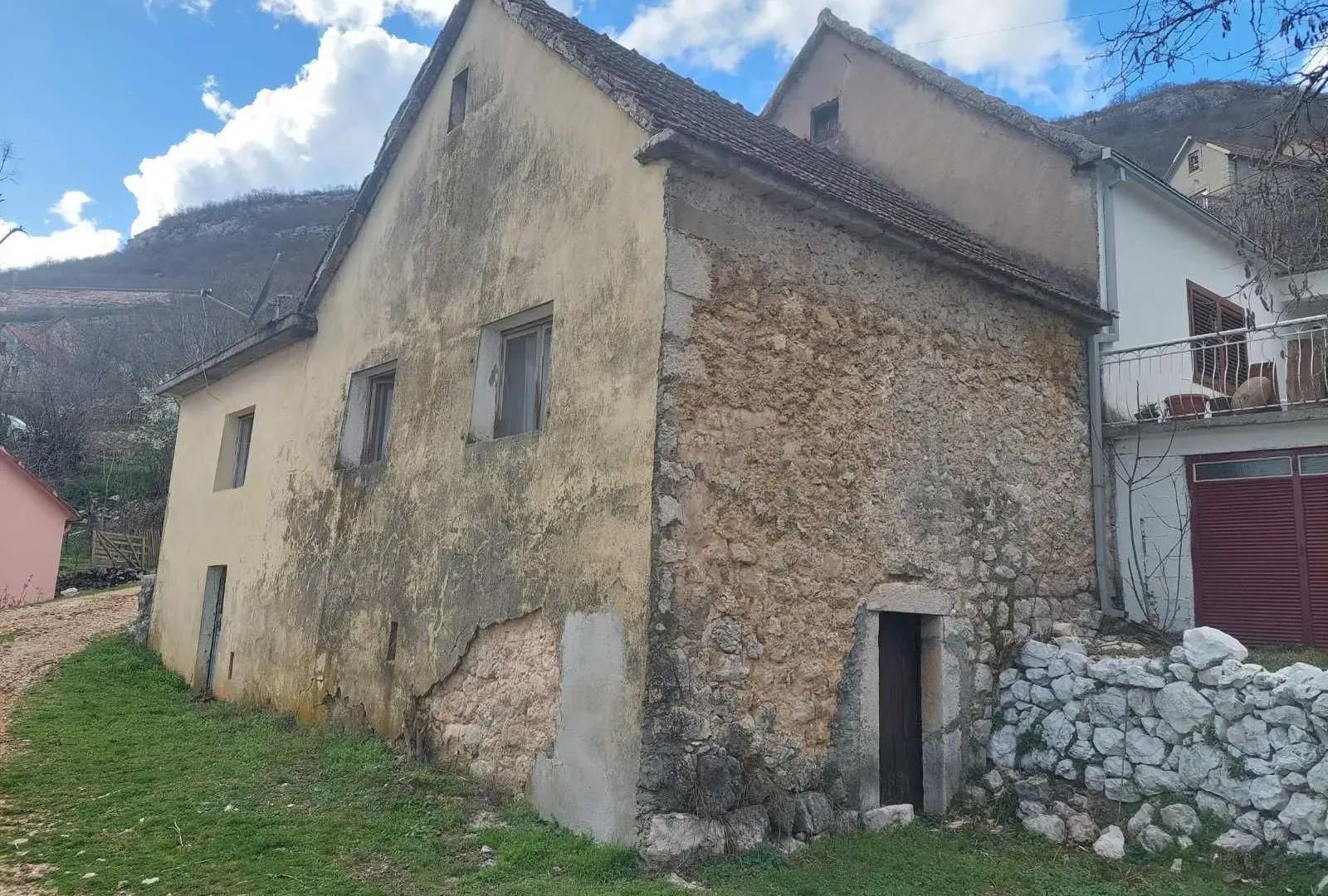 Prodaja, kuća, 100m², Nikšić, Crna Gora