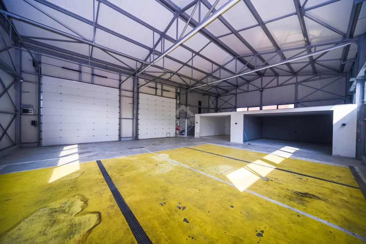Rent, office space, 320m², Zagorič, Podgorica