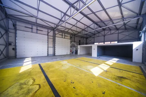 Rent, office space, 320m², Zagorič, Podgorica - image 5
