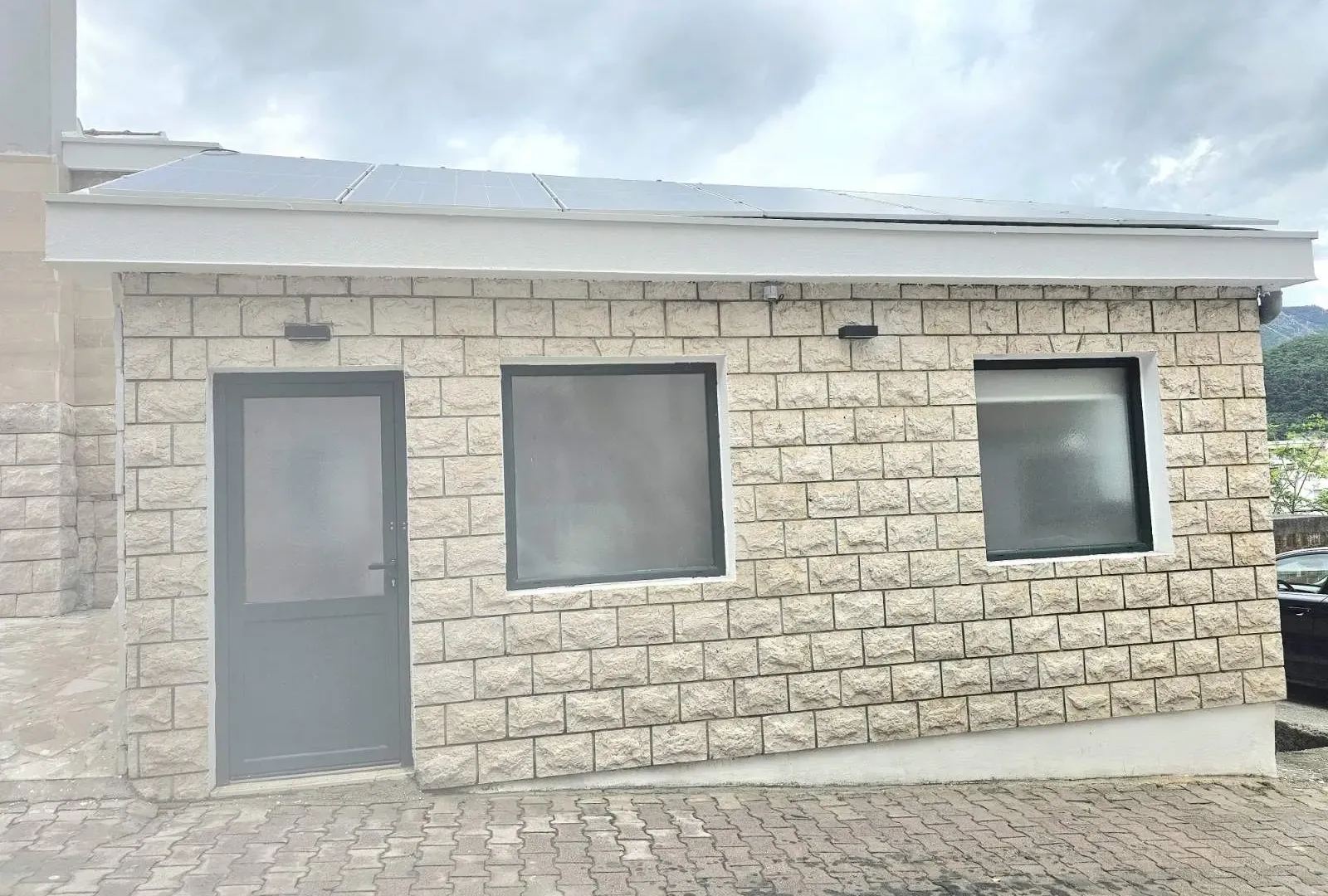 Izdavanje, poslovni prostor, 28m², Budva, Crna Gora