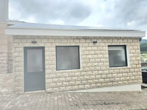 Izdavanje, poslovni prostor, 28m², Budva, Crna Gora - image 4