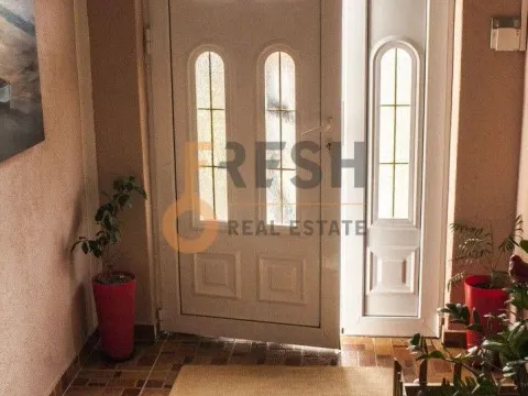 Sale, house, 400m², Ostalo, Podgorica - image 13