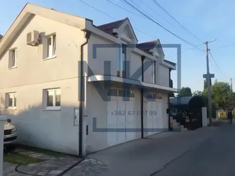 Izdavanje, poslovni prostor, 110m², Gornja Gorica, Podgorica - image 1