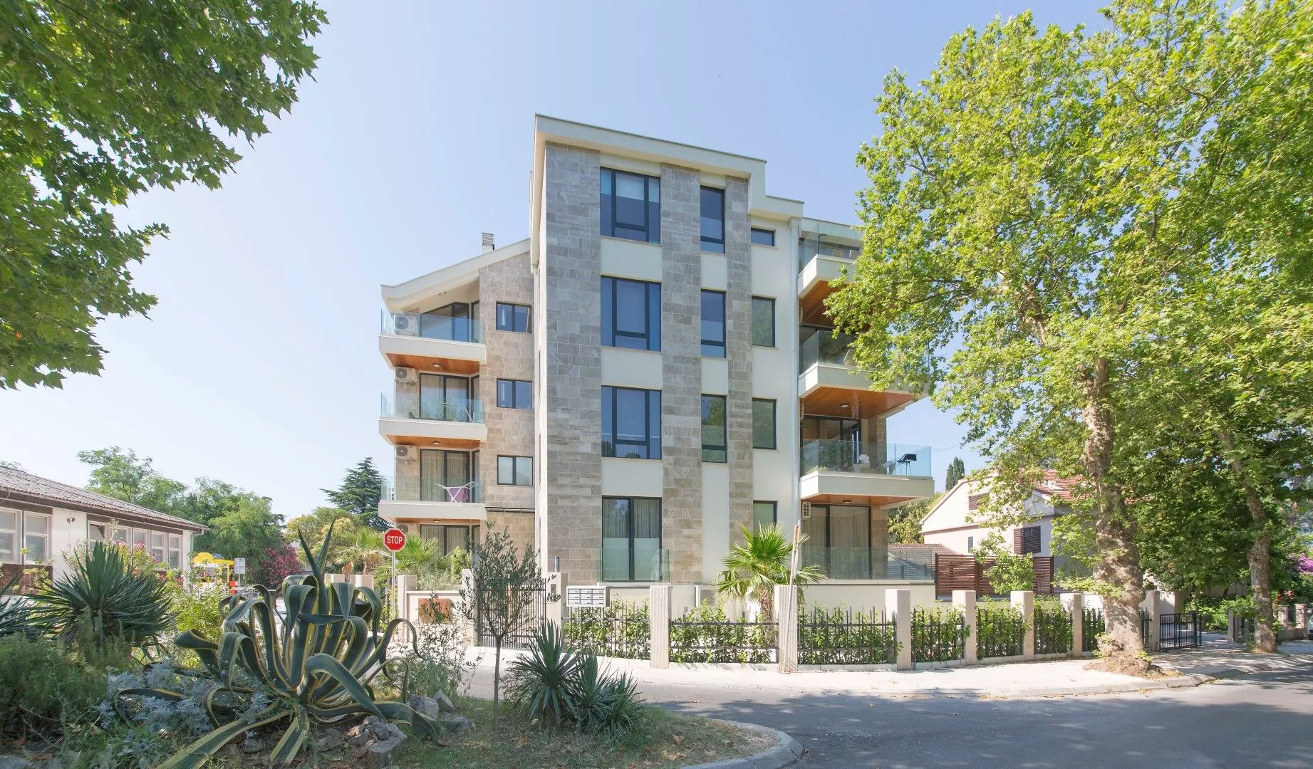 Prodaja, stan, 80m², Tivat, Crna Gora