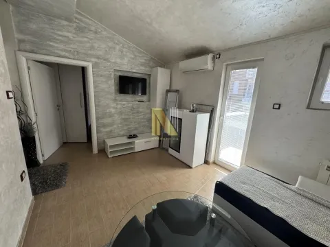 Izdavanje, jednosoban stan, 36m², Stari grad, Novi Sad - image 2