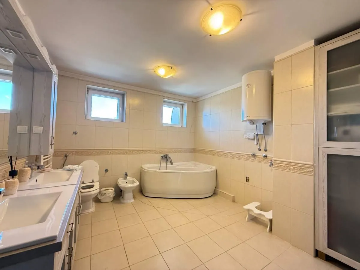 Sale, house, 473m², Veternička rampa, Novi Sad Sve Podlokacije