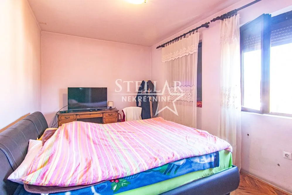 Izdavanje, kuća, 160m², Masline, Podgorica