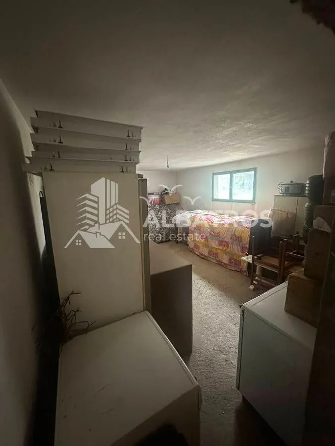 Prodaja, kuća, 400m², Zagorič, Podgorica