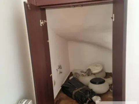 Izdavanje, četvorosoban stan, 160m², Vračar Hram, Vračar Sve Podlokacije - image 11